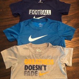 3 Nike T-Shirts